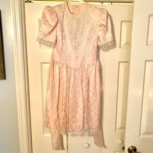 VINTAGE Girls Peach & Lace Gunne Sax Jessica McClintock Dress